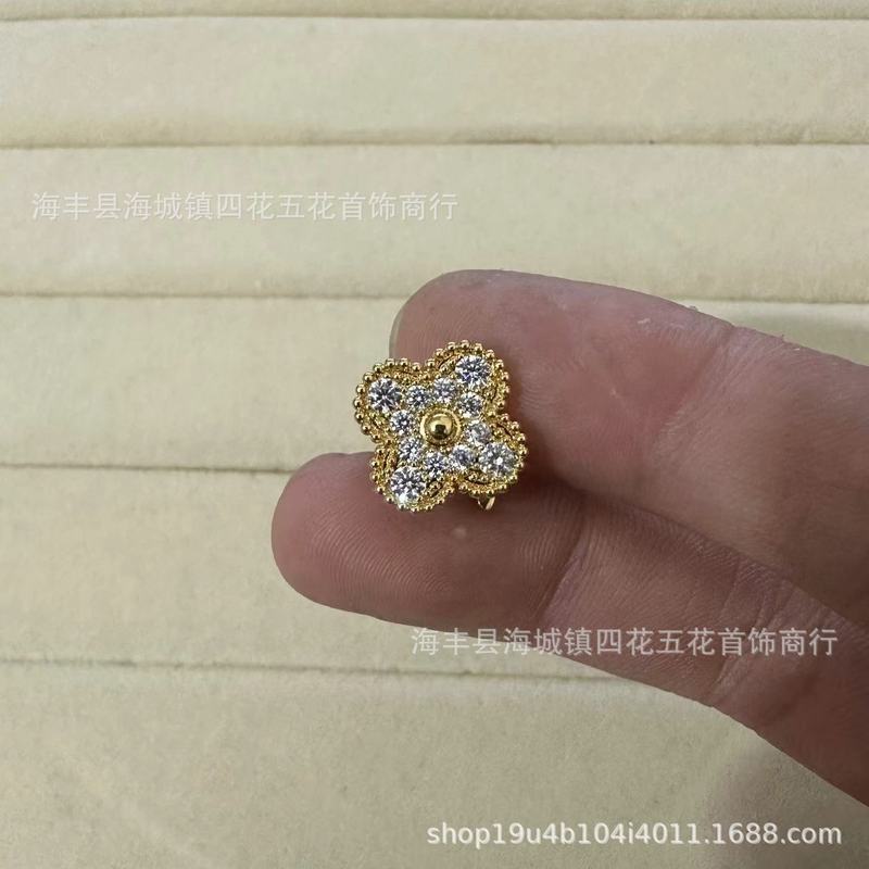 厚镀高版本18Kv金四叶草耳钉玫瑰金金色耳环女红玉髓厂家直播供应|undefined