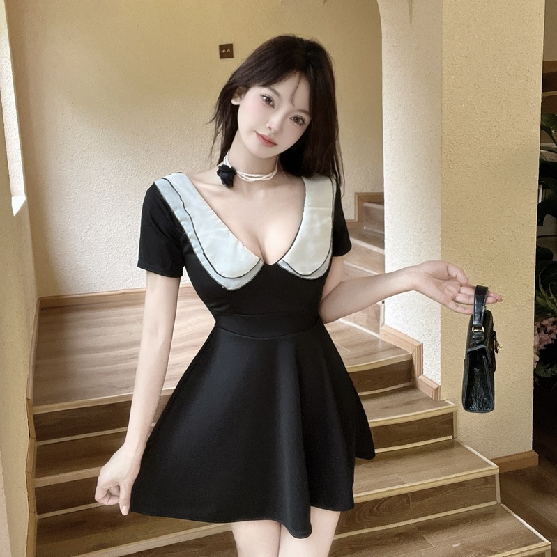 Sexy Contrasting Color Lapel Wide Waist Bottoming Dress