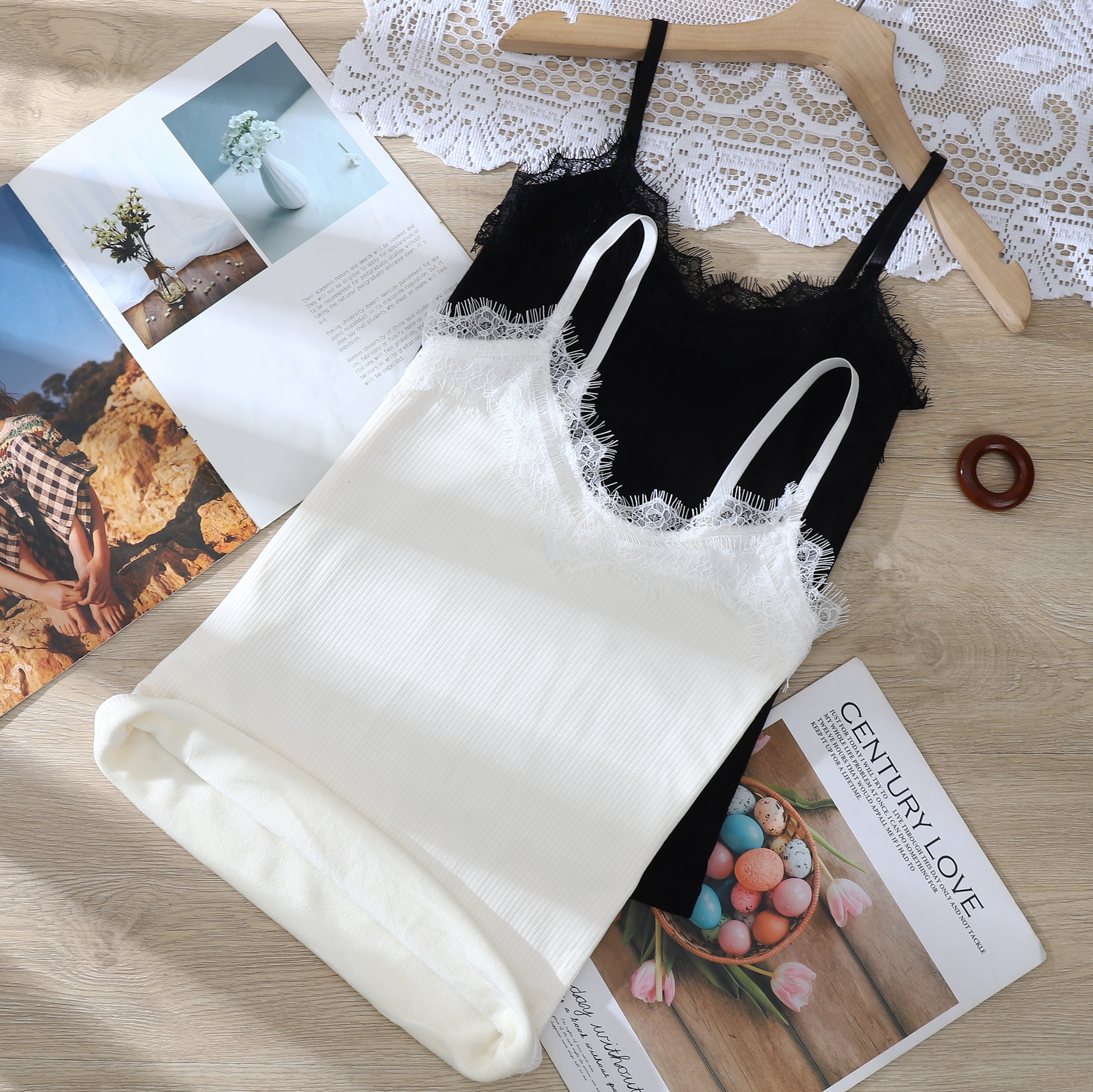 秋冬保暖内衣女纯色加绒加厚打底衫蕾丝边女士防寒吊带马甲背心