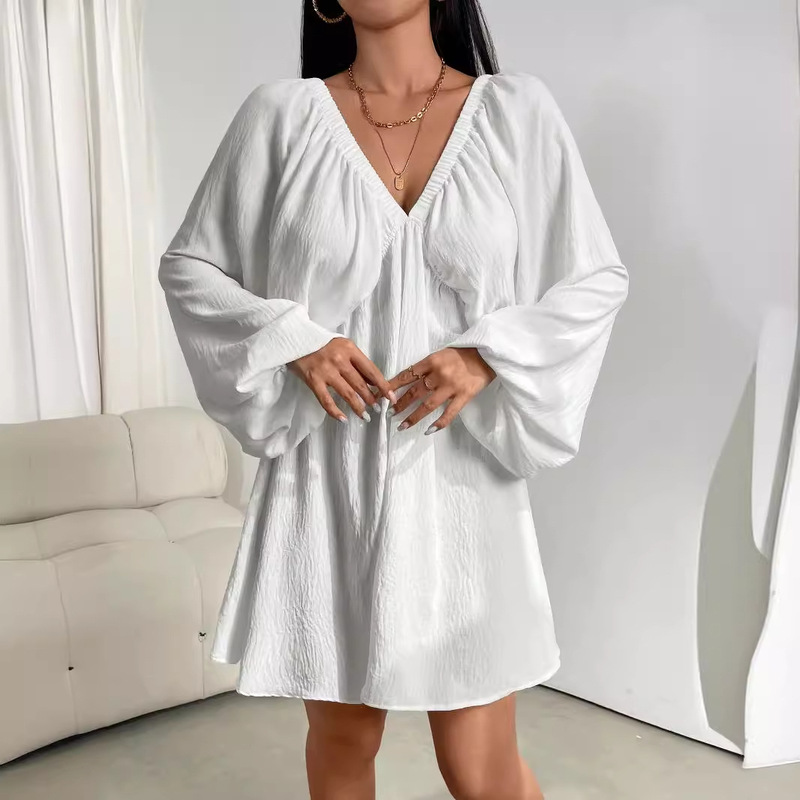 Europe and the United States cross-border Amazon new temperament simple deep V-neck sexy long sleeve bubble sleeve solid color dress Europe and the United States cross-border Amazon new temperament simple deep V-neck sexy long sleeve bubble sleeve solid color dress
