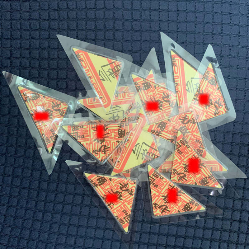 Premium in-stock triangular Buddha amulet, sealed and waterproof, for peace and good fortune, portable lucky bag wholesale manufacturer