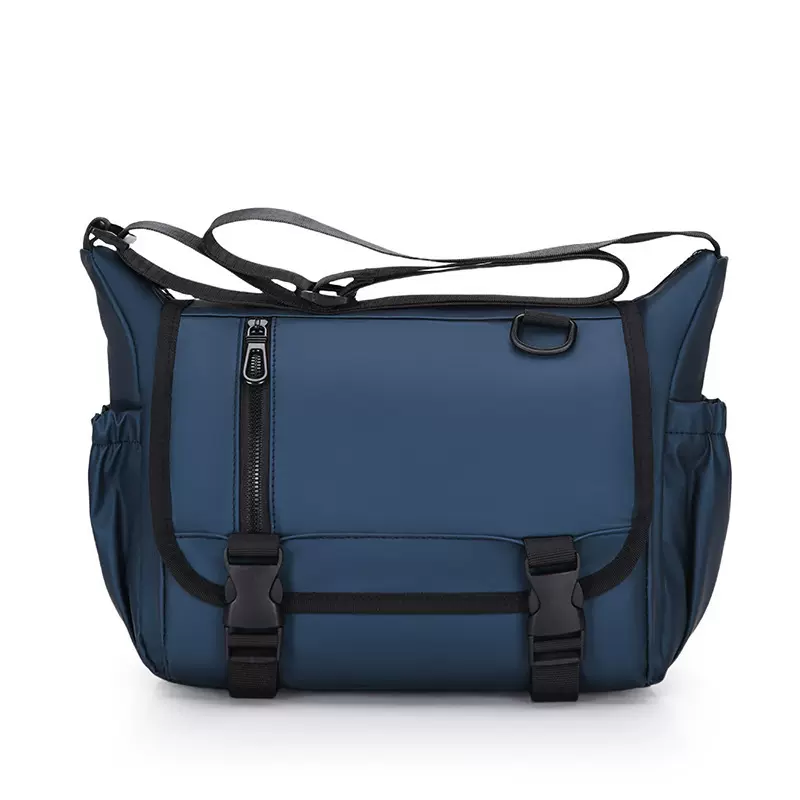 2025新款男士斜挎包大容量潮流百搭单肩包外出通勤多层简约公文包