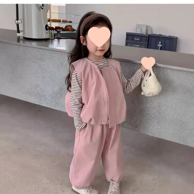 Girls' Outfit Set: Round-Neck Base Shirt, Vest, and Pants, Sweet Student Three-Piece Set, 2026 Spring and Autumn New Foreign Trade Style
