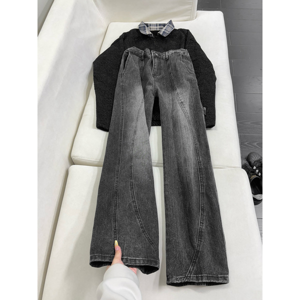 Spring loose straight jeans