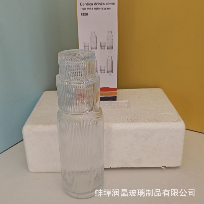 El nuevo Sunflower para una persona bebe vasos de hervidor de agua fría de gran capacidad para el hogar, una olla y un vaso de agua se venden regalos a prueba de alta temperatura.