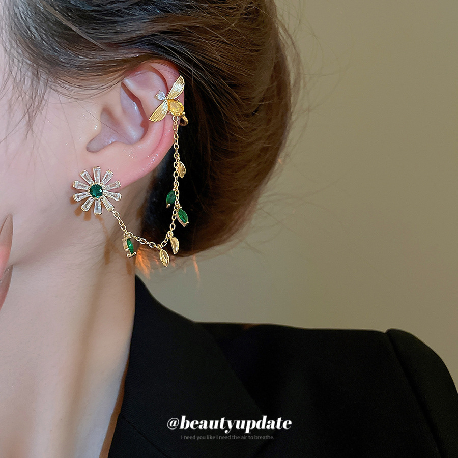 Aguja de plata, circón, flores redondas, pendientes de abeja, pendientes de una pieza, pendientes de diseño de nicho de lujo ligero de moda, mujeres