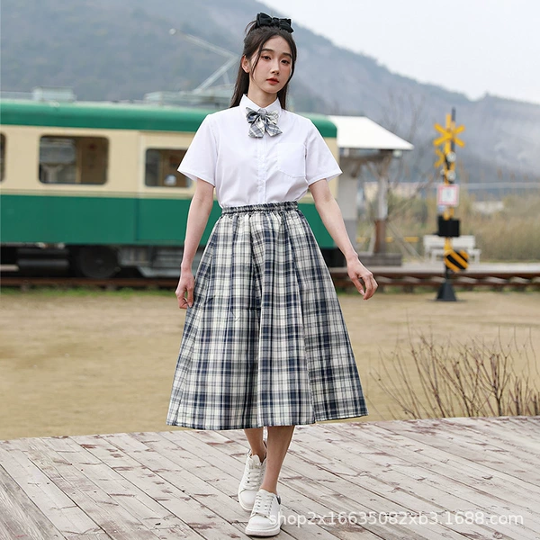 Female short sleeves+one -knife long skirt+one -knife tie