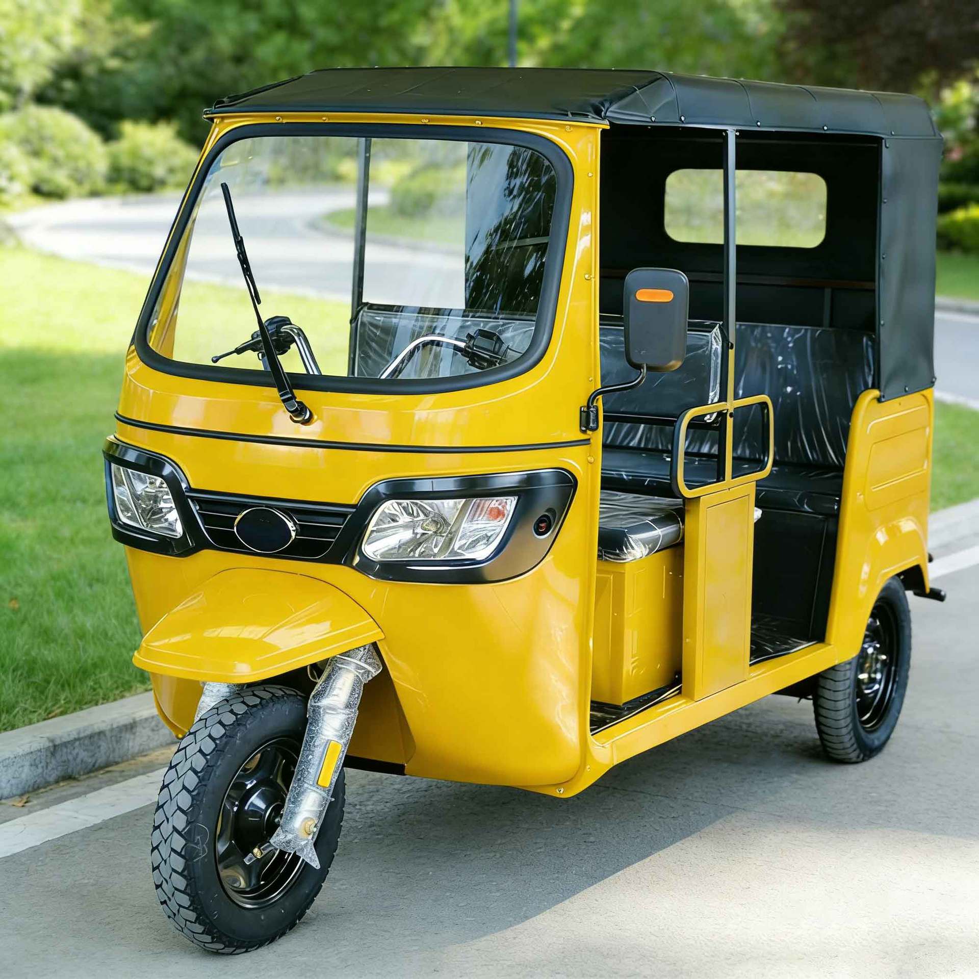 Fuel-powered passenger tricycle, tourist sightseeing tricycle, passenger tricycle with sunshade and canopy