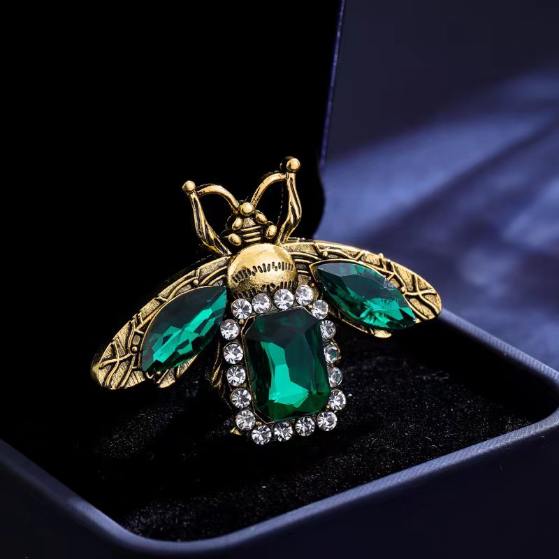 Spilla con accessori per insetti con design retrò, spilla a rete, celebrità, spilla con cristallo smeraldo, spilla da corsage, abbigliamento_voghion.com