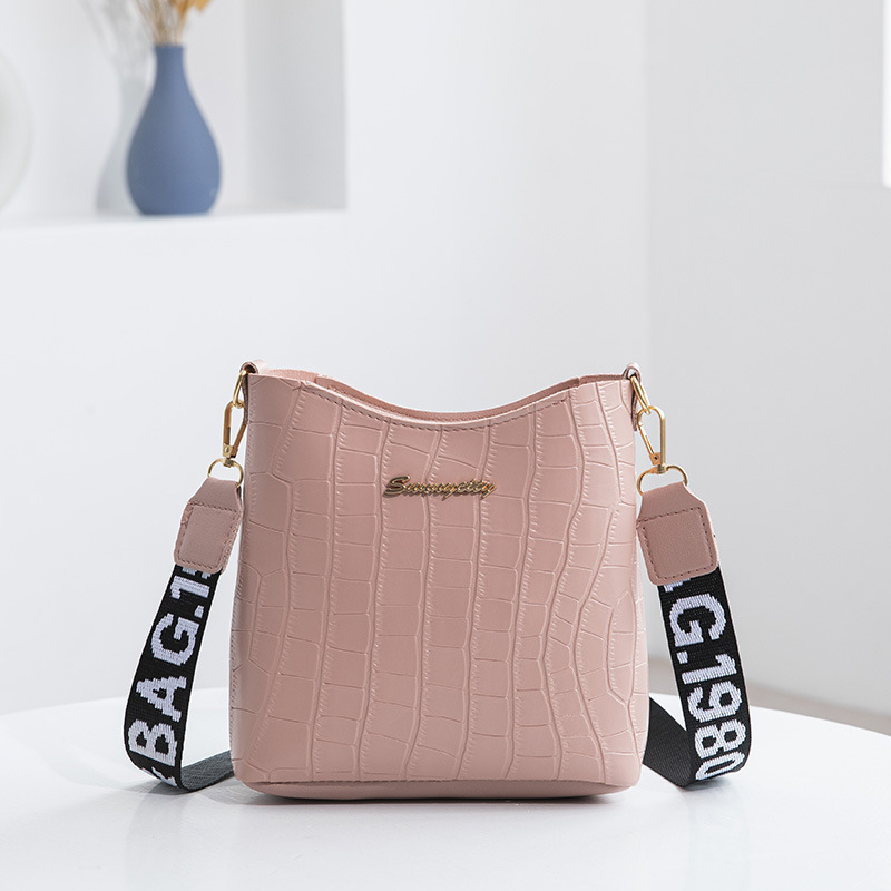 Bolso transfronterizo de las mujeres nuevo patrón de cocodrilo bolso de mensajero personalizado bolso de cubo bolso de hombro simple comercio exterior Bolso de las mujeres al por mayor