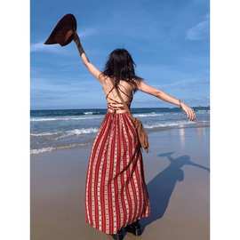 三亚拍照沙滩裙海边旅游穿搭吊带连衣裙女露背西双版纳度假长裙子