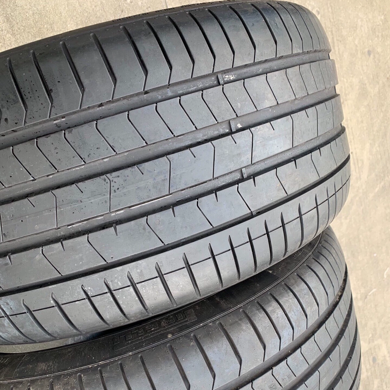 Б/у шины Pirelli для Tesla MODEL Y/3 255/45R19 255/35R21 275/35R21