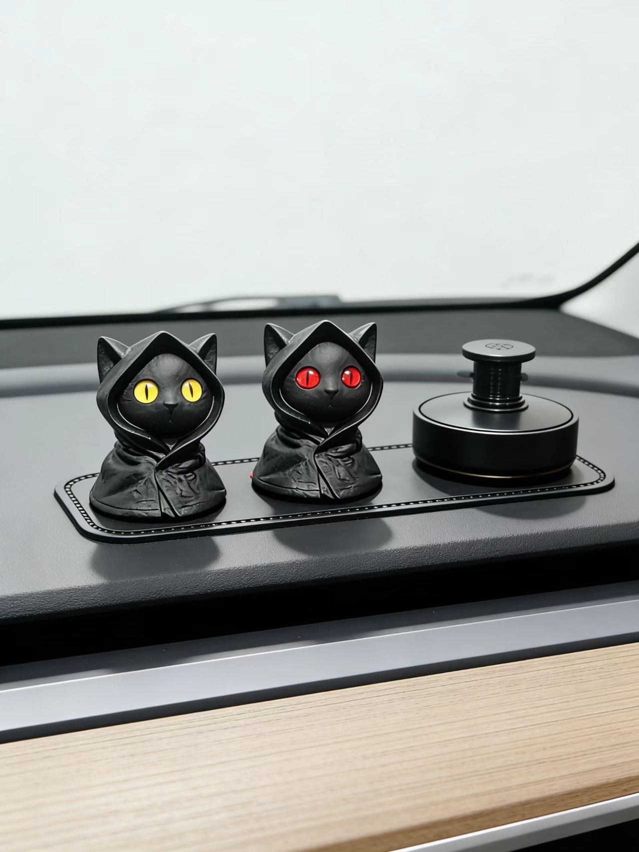 Super Cute Cat Car Ornaments, High-Quality Dark Night Black Cat Decorations for Car Dashboard and Rear