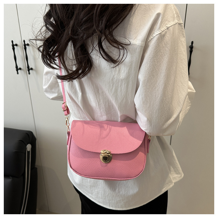 276g Weight Sewing Thread Fashion Element Lock clasp Closure Type Single Shoulder Strap Strap Type Casual Occasion Pu Leather Material Solid Color Pattern All Seasons Season Women's Gender Classic Style Style Square Shape Women's Pu Leather Solid Color Classic Style Sewing Thread Square Lock Clasp 6