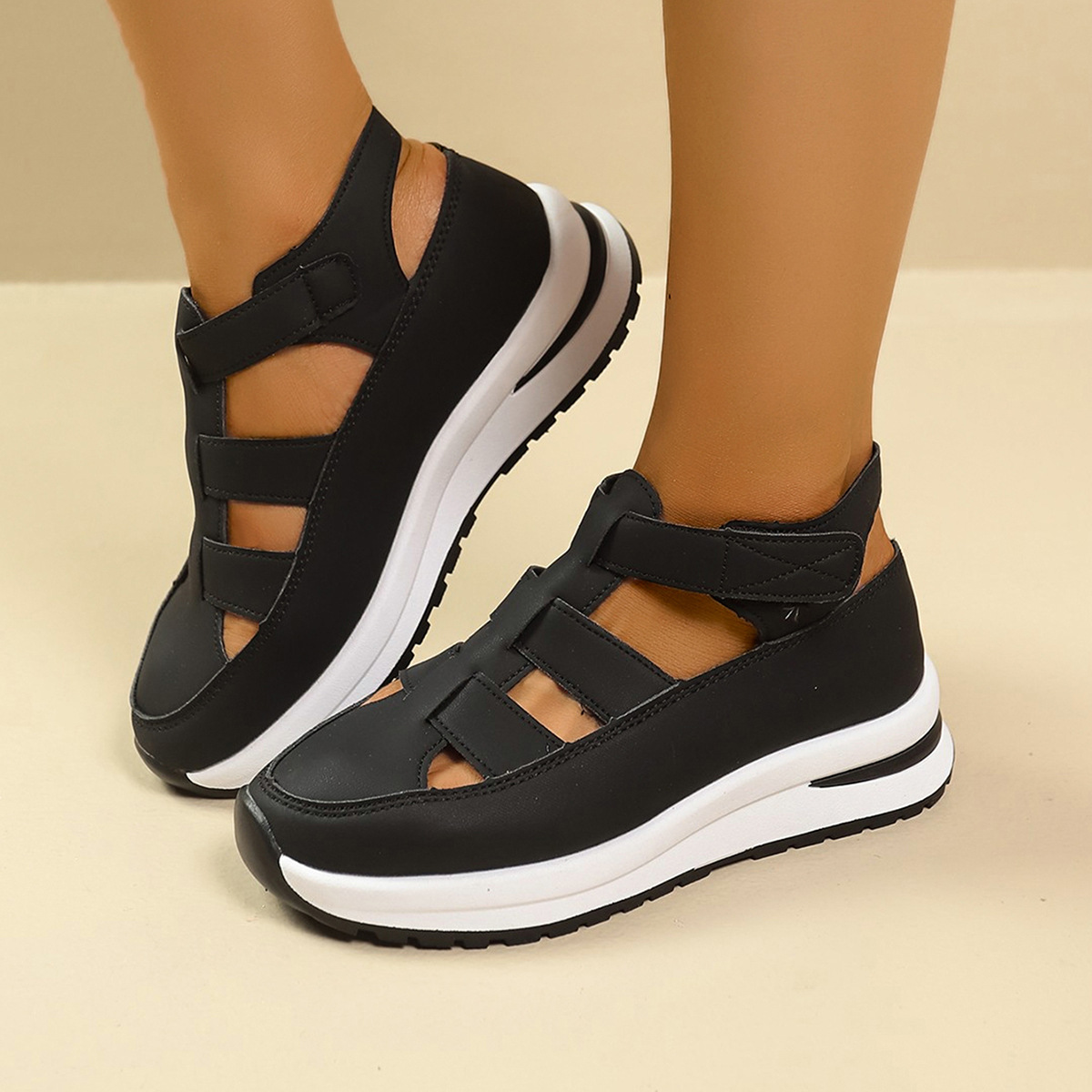 Comercio exterior de tamaño grande sandalias de talón de pendiente hueca verano 2025 nuevo velcro muffin grueso interior zapatos de altura de mujer 43
