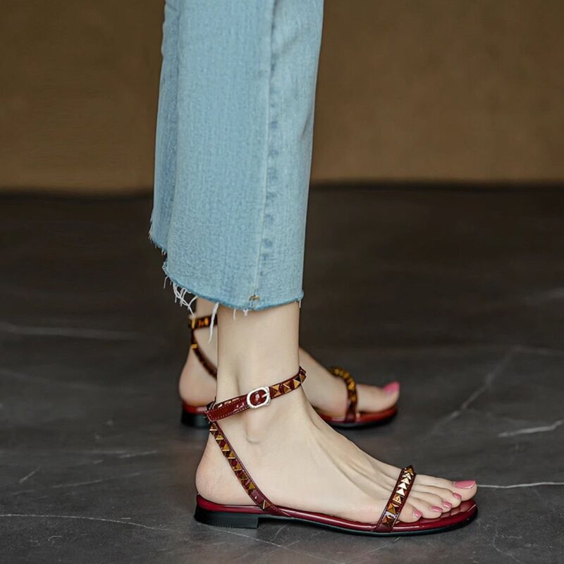 Flat Sandals for Women, Fashionable Rivet Strap Open-Toe Sandals, 2025 Summer New Style, Elegant Versatile Comfortable Roman Shoes