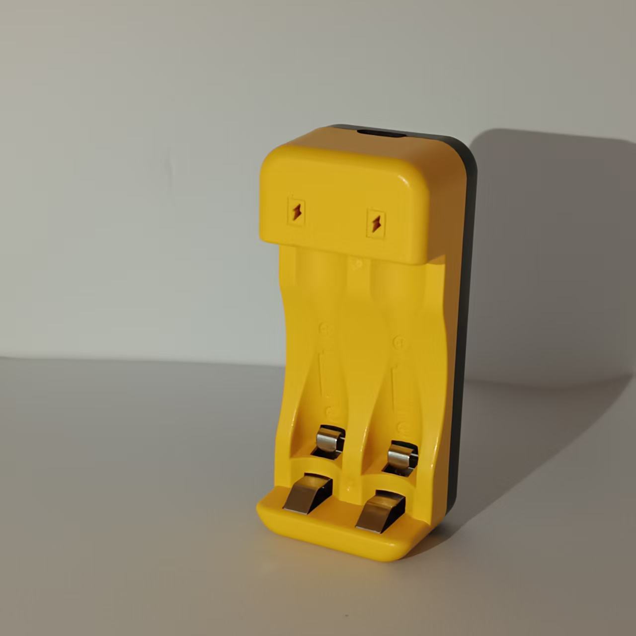 两槽镍氢充电器LED灯显示5号7号电池通用 type-c口1.2V电池充电器