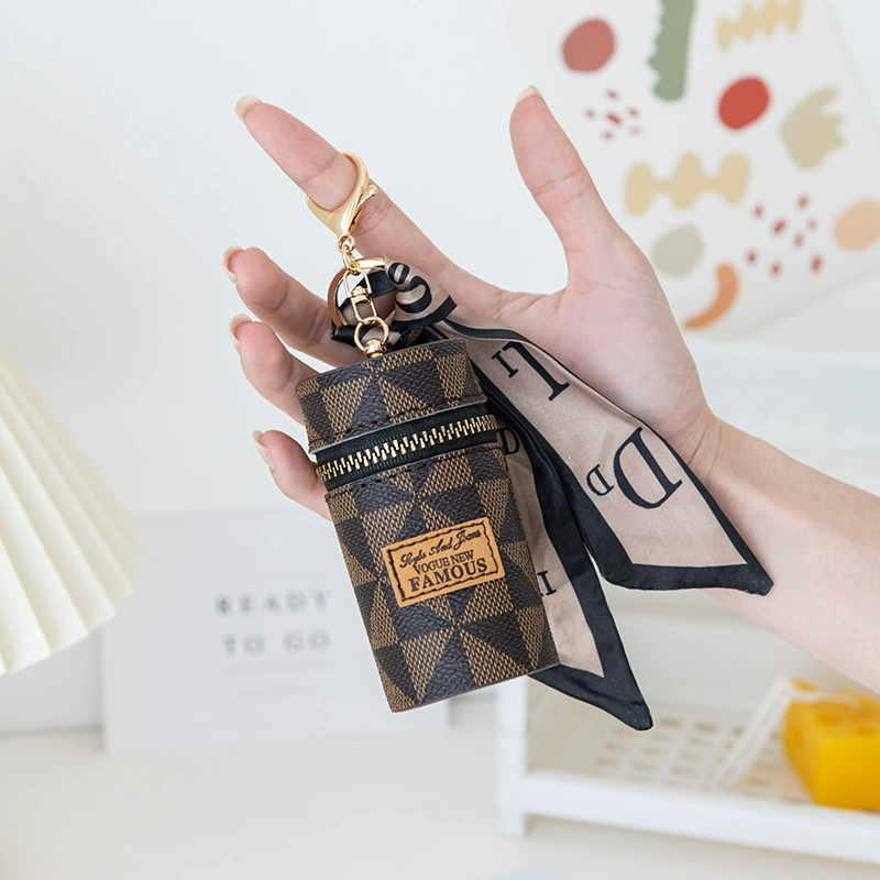 Cute fashionable bucket, lipstick, small shoulder bag, handheld keychain, small bag, new collection, simple and elegant design