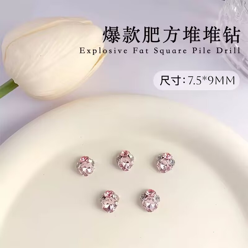 小さな高品質の太い四角いフラッシュダイヤモンドボールネイルアートジュエリースーパーフラッシュ小さな太い四角い完成品パイルクリスタルネイルアクセサリー|undefined