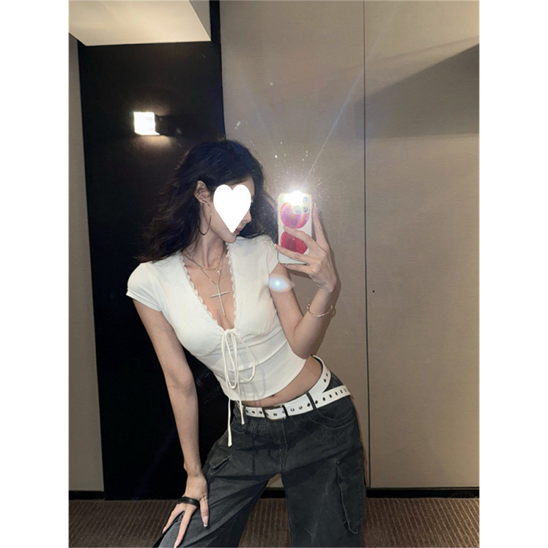白色蕾丝拼接v领独特漂亮短袖t恤女夏季姐轻熟风气质辣妹紧身上衣|undefined