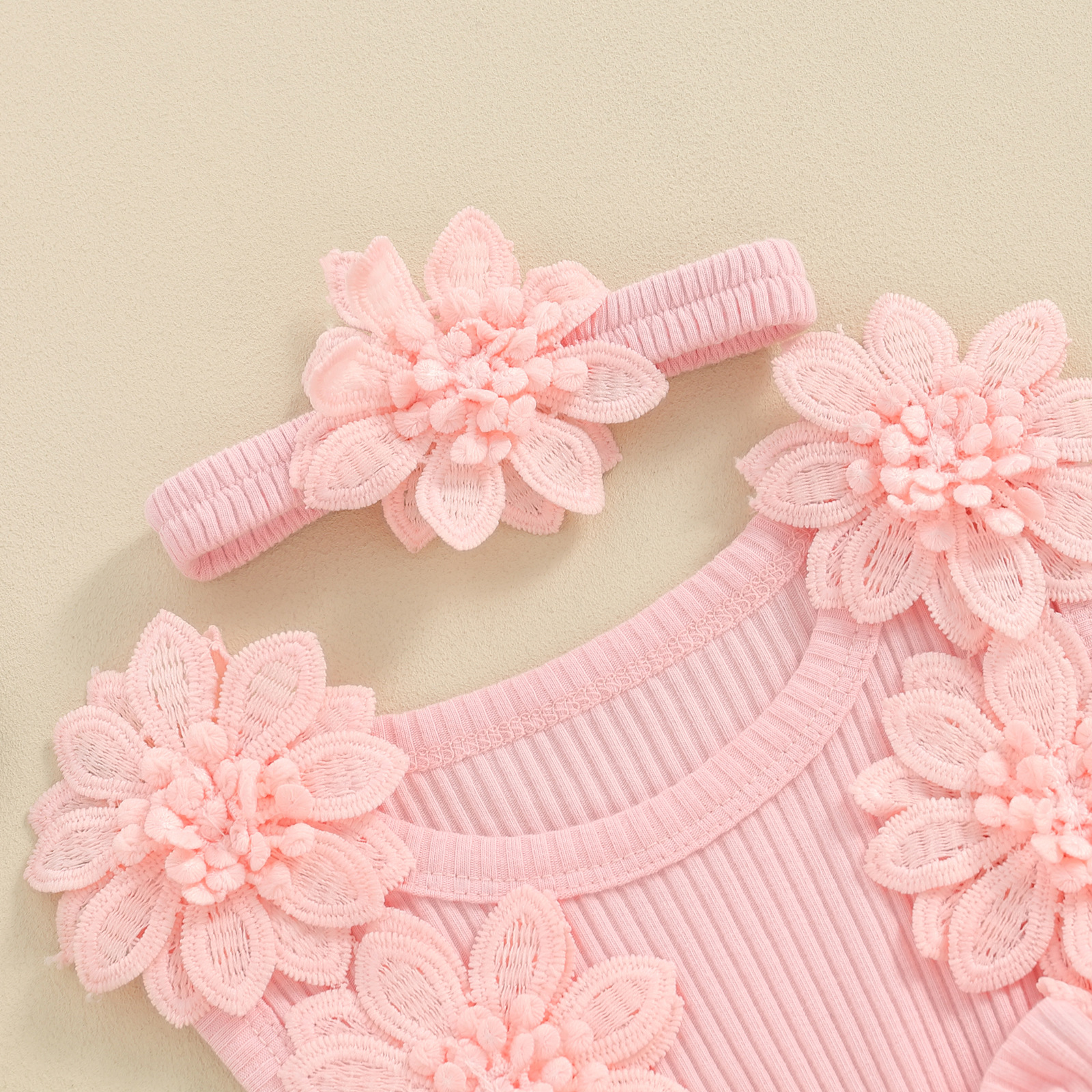 Cute Solid Color Flower Bow Knot Cotton Baby Rompers display picture 6