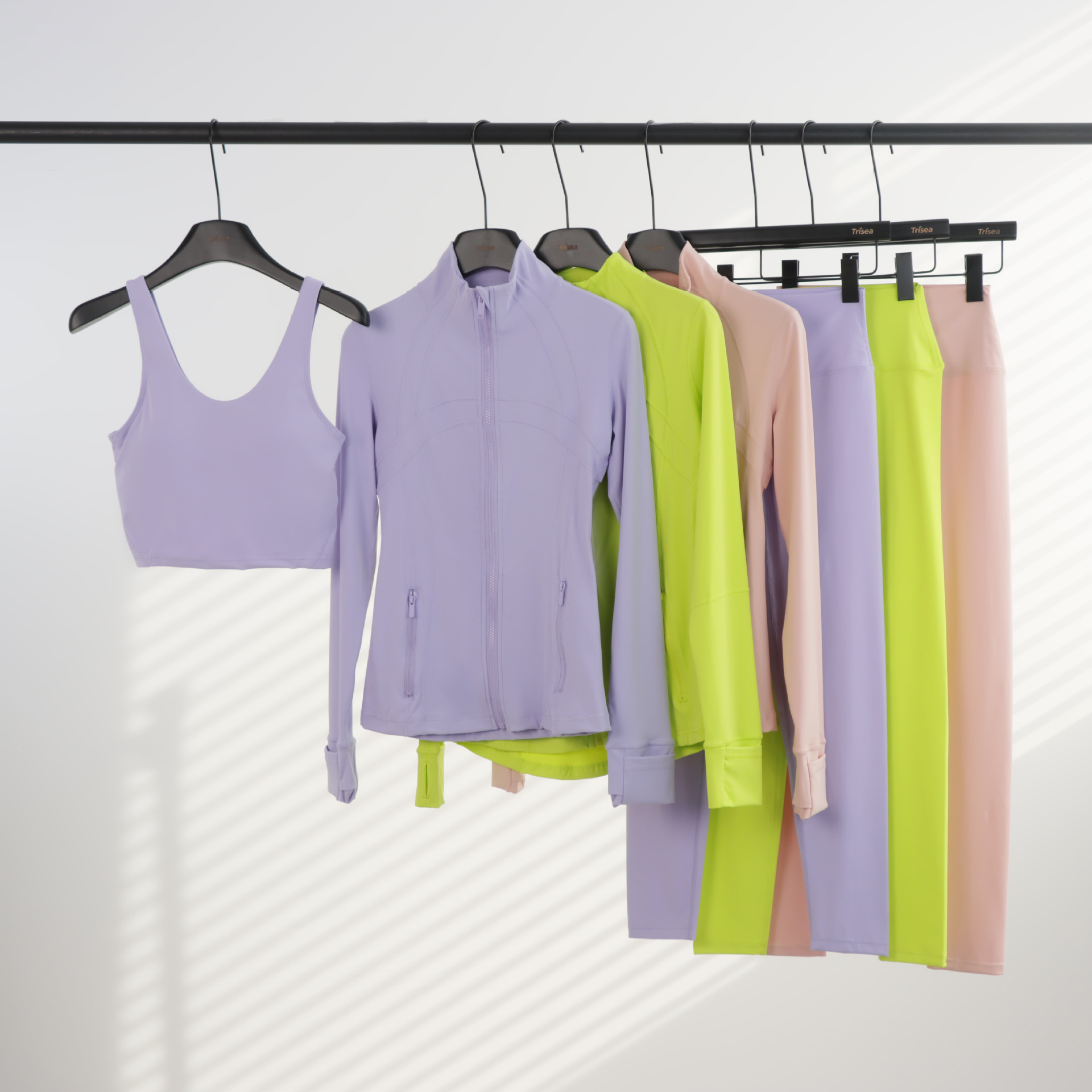 Conjunto de yoga LULU de tres piezas: chaqueta, camiseta sin mangas con cuello en U y leggings de cintura alta para mujer.