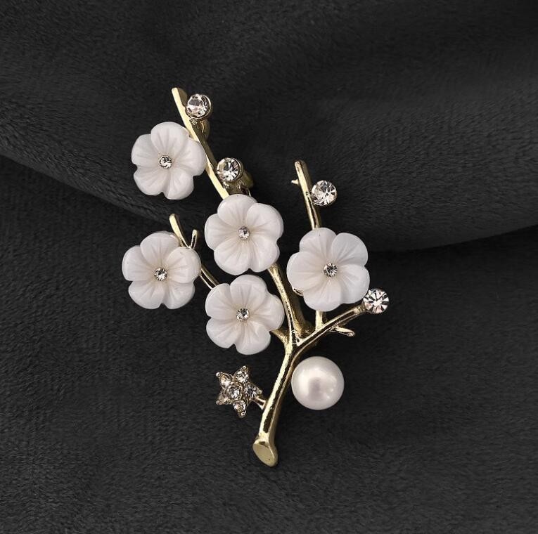 Elegante bloem broche voor dames modieuze speld voor kleding_voghion.com