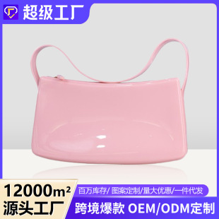PVC�űȹ������r�аٴ�ܛ����������K��ϴ�ļ�Ů�μ�����Q