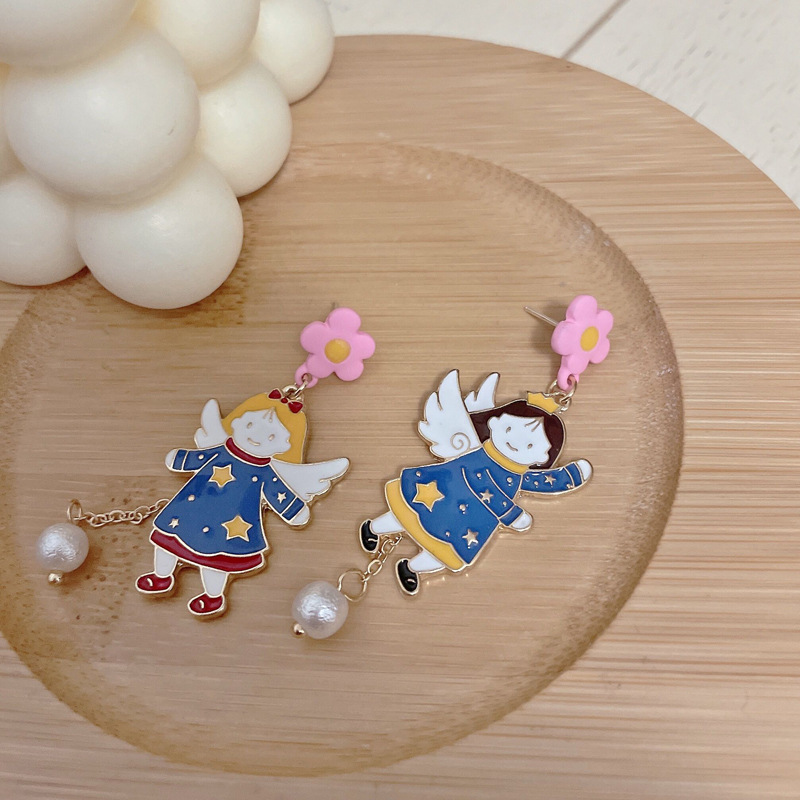 Korean Imitation Pearl Flower Angel Earrings Fashion Dripping Oil Earrings display picture 4