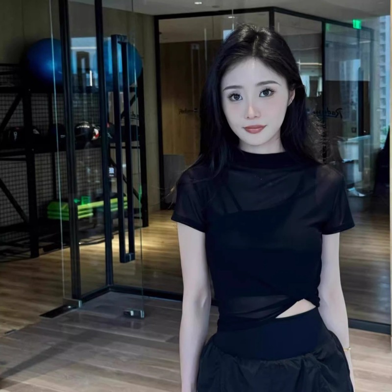ヨガ服女性の新 2025 夏通気性ヨガフィットネスアウターウェアメッシュファッション半袖女性卸売|undefined