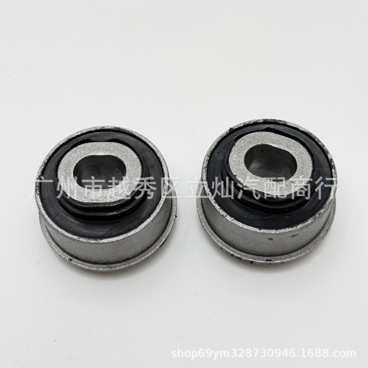 Suitable for Hummer H2 Torque Rubber Rod Cover 20829013