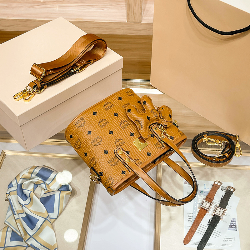 Vegetable Basket 2024 New Fashionable, Small and Elegant, High Grade Feeling Handbill, Shoulder Crossbody Bag for Women_voghion.com