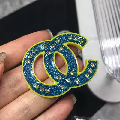 Yaxa sancaqları – and Cool Heart Design - blue-acrylic-brooch