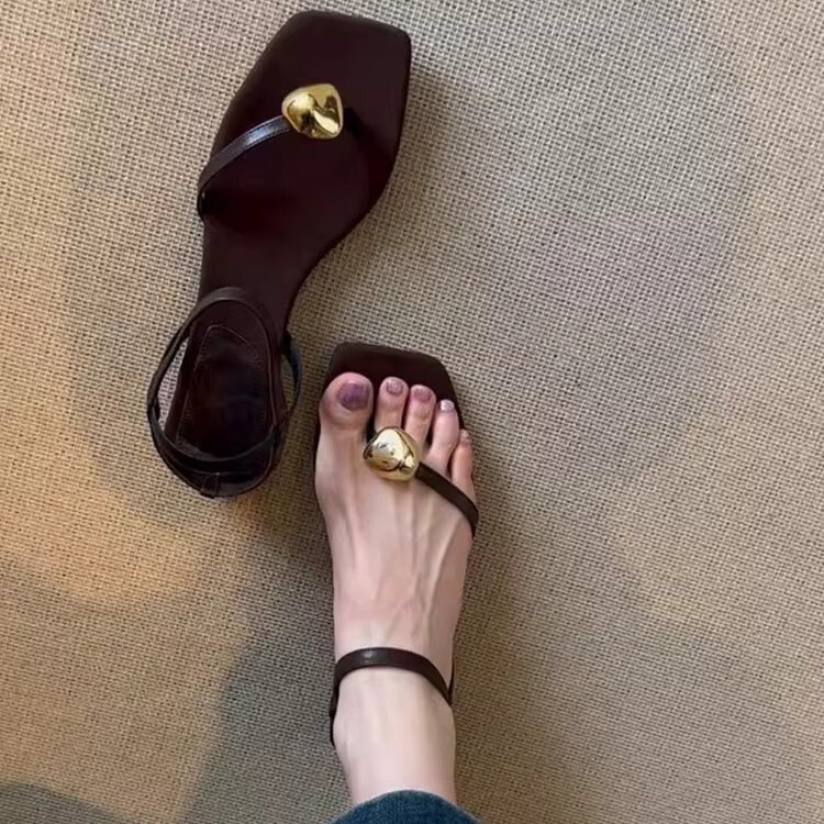 Cowhide Version ~ Genuine Leather Flats-Soled Metal Thong Sandals for Women 2025 New Summer Roman Shoes Sandals and Slippers Cowhide Version ~ Genuine Leather Flats-Soled Metal Thong Sandals for Women 2025 New Summer Roman Shoes Sandals and Slippers