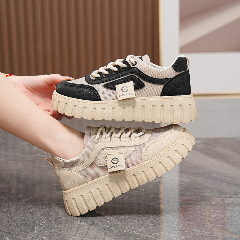 2025 zapatos de mujer de verano nuevos zapatos de red huecos transpirables para mujer, zapatos blancos de suela gruesa de todo fósforo de estilo coreano, zapatillas deportivas y de ocio