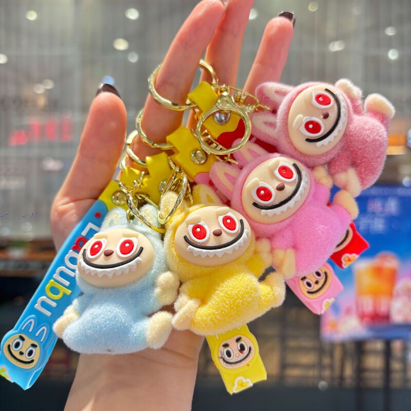 国境を越えた新しい漫画ギターを弾くラブブ羊キーホルダーペンダント学生かわいいスクールバッグキーホルダー卸売|undefined