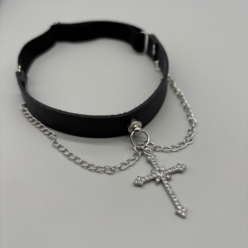 Original Dark Punk Four-Pointed Star Cross Pendant Leather Live Broadcast Dance Leg Accessory Disco Hot Girl Leg Chain Gothic Style