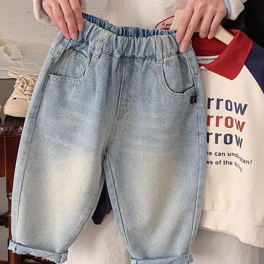 Primavera nueva tendencia de pantalones infantiles, pantalones vaqueros de color ligero coreanos, pantalones casuales de etiqueta simple para niños image 6