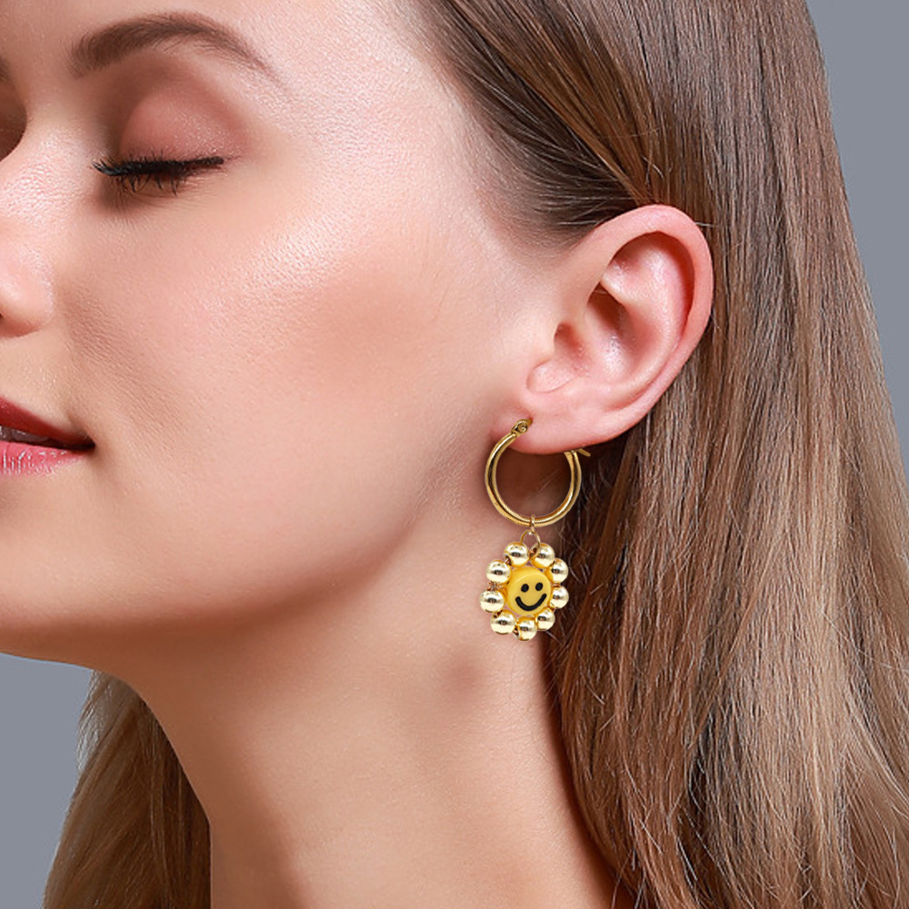 18g Weight 0.03µm-0.05µm Gold Plating Thickness 1 Pair Fashion Geometric Smile Face Metal Plating Women's Hoop Earrings