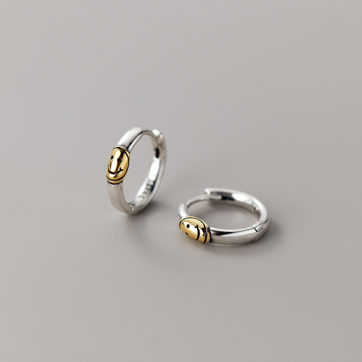 Eloch s925 plata sonriente retro tailandés de plata auriculares temperamento orejas de mujer M01252