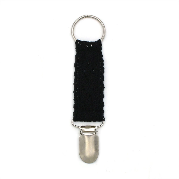 Black hat clip