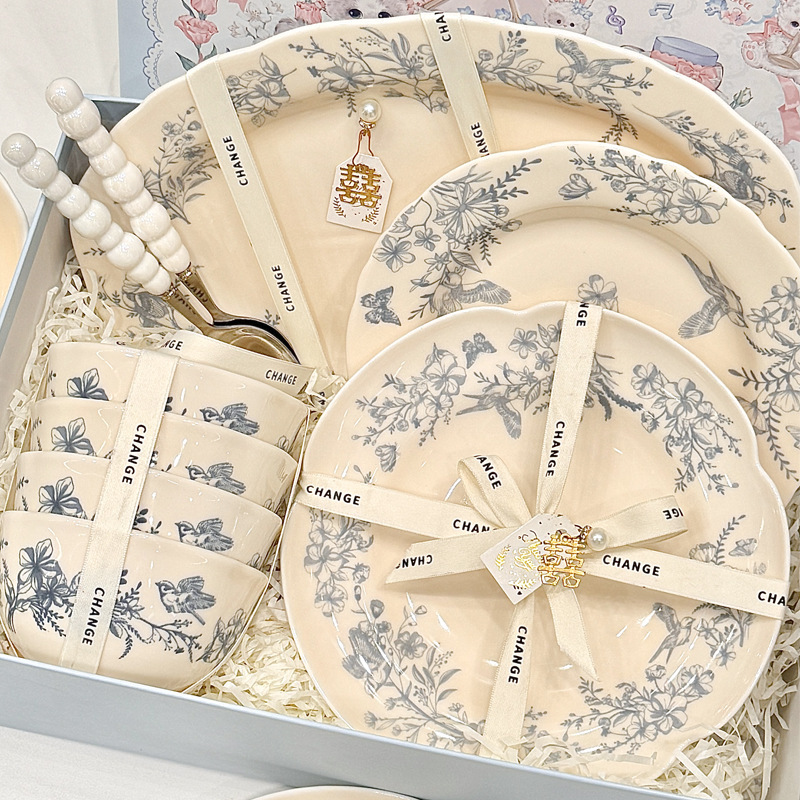 French-Style Retro Ceramic Bowl and Plate Set for Home Use, 2025 New Tableware, Housewarming Gift, High-Value Bowl and Plate Combination