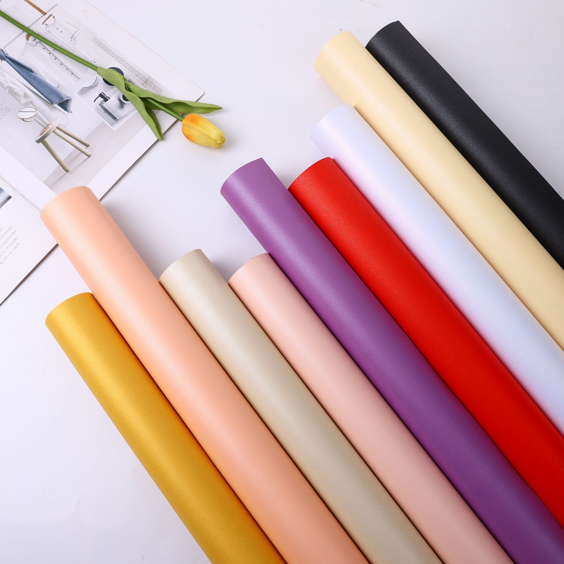 210 gramos de papel de doble cara perlada de lujo empaque especial de papel estampado sobre fuente de fábrica