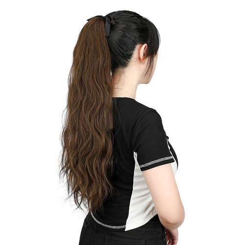 Women's ponytail wig, strap-style, seamless, realistic imitation ponytail with wavy long hair—natural-looking, long curly hair extensions, in stock at the factory.