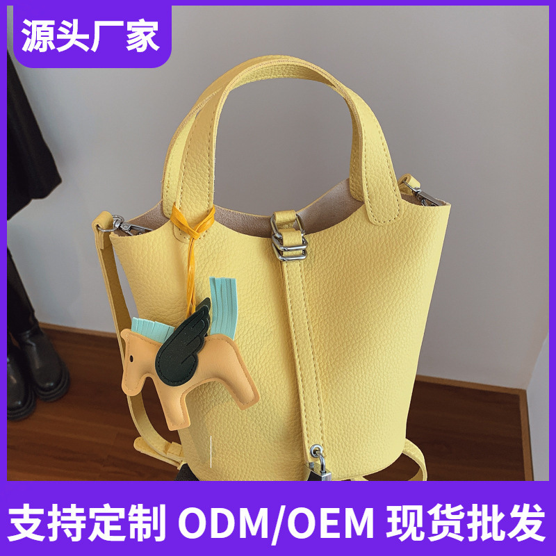 Large Capacity Water Bucket Tote Bag for Women, Cross-Border Supply, Shoulder Bag, Factory Ready Stock, Bulk Support, Dropshipping Available Large Capacity Water Bucket Tote Bag for Women, Cross-Border Supply, Shoulder Bag, Factory Ready Stock, Bulk Support, Dropshipping Available