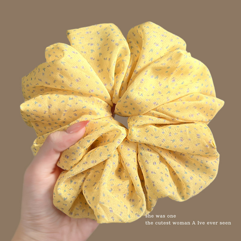 Nuevo scrunchie de encaje multicapa 2026 para mujer, lazo para el pelo de alta gama, accesorio suave para el cabello estilo coreano.