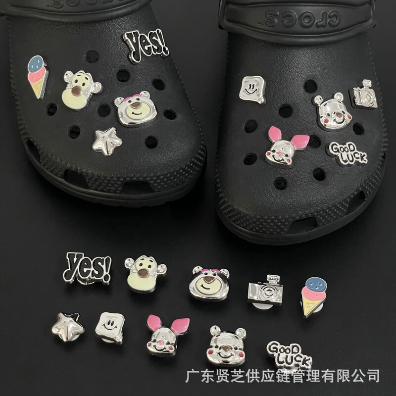 Cute Cartoon Winnie the Pooh Strawberry Bear Croc Shoes Accessories Personalized Creative DIY Removable Croc Shoes Flower