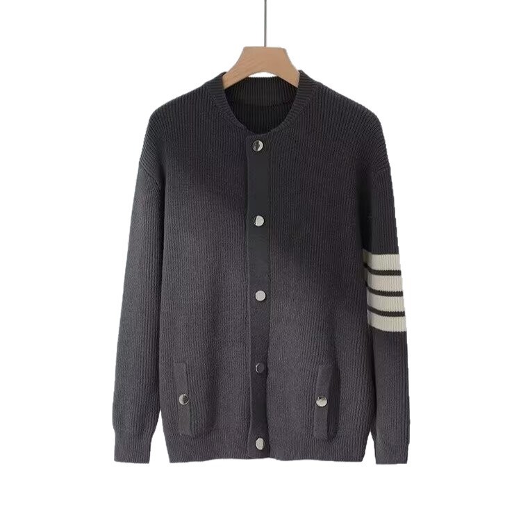 Explosiones transfronterizas de tamaño europeo de cuatro barras a rayas jersey suéter cardigán hombre chaqueta suéter fábrica al por mayor