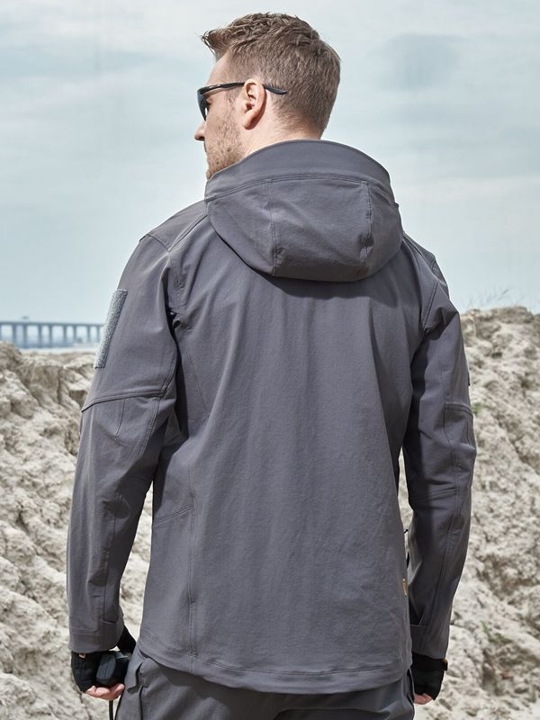 B4 Portable Tactical Soft Shell Windproof and Water Repellent Hooded Outdoor Assault Jacket Men's Mountaineering Jacket