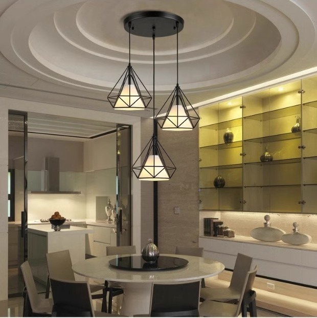 Restaurante nórdico retro retro nostálgico simple loft personalidad comedor colgante bar arte diamante hierro forjado lámparas de tres extremos